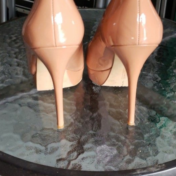 🎄 Pumps - Picture 3 of 3